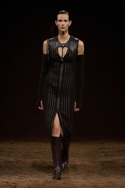 Look 40